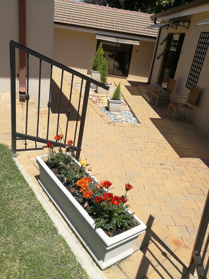47 On Preston Guesthouse Joanesburgo Exterior foto