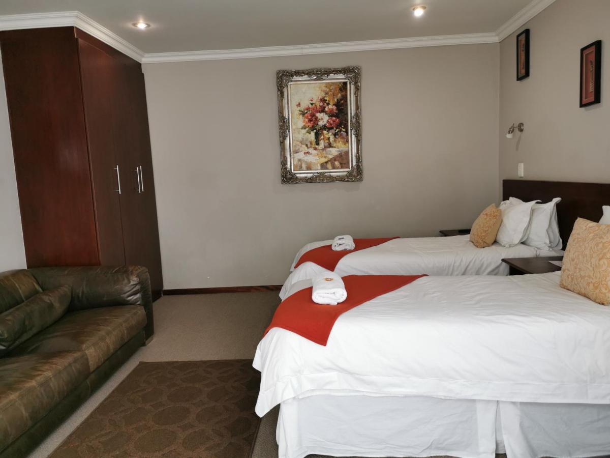 47 On Preston Guesthouse Joanesburgo Exterior foto